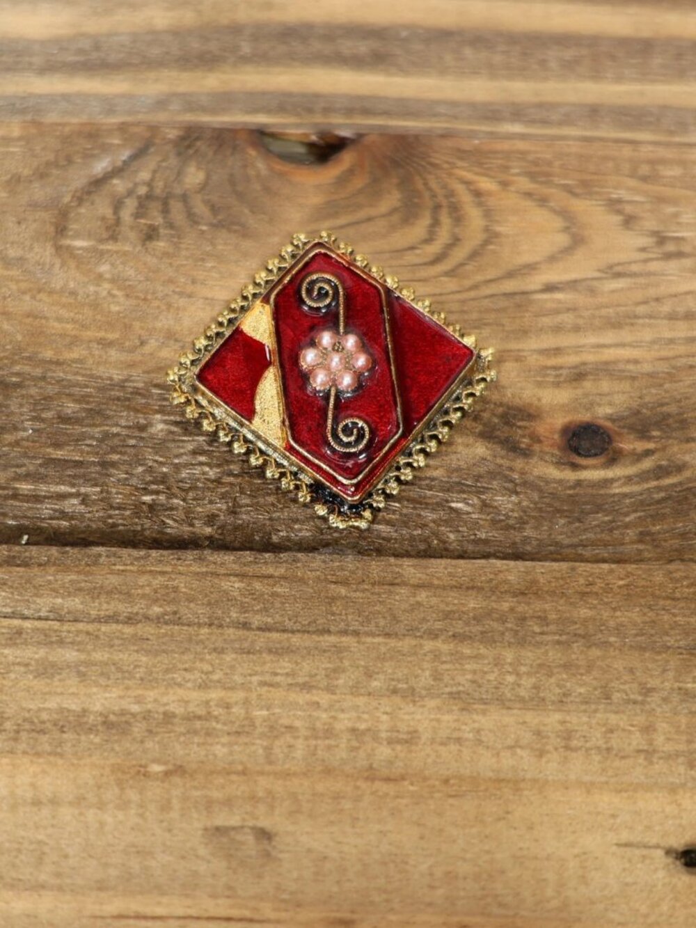 Vintage Red Enamel Gold Tone Faux Pearls cut diamond shape brooch pin